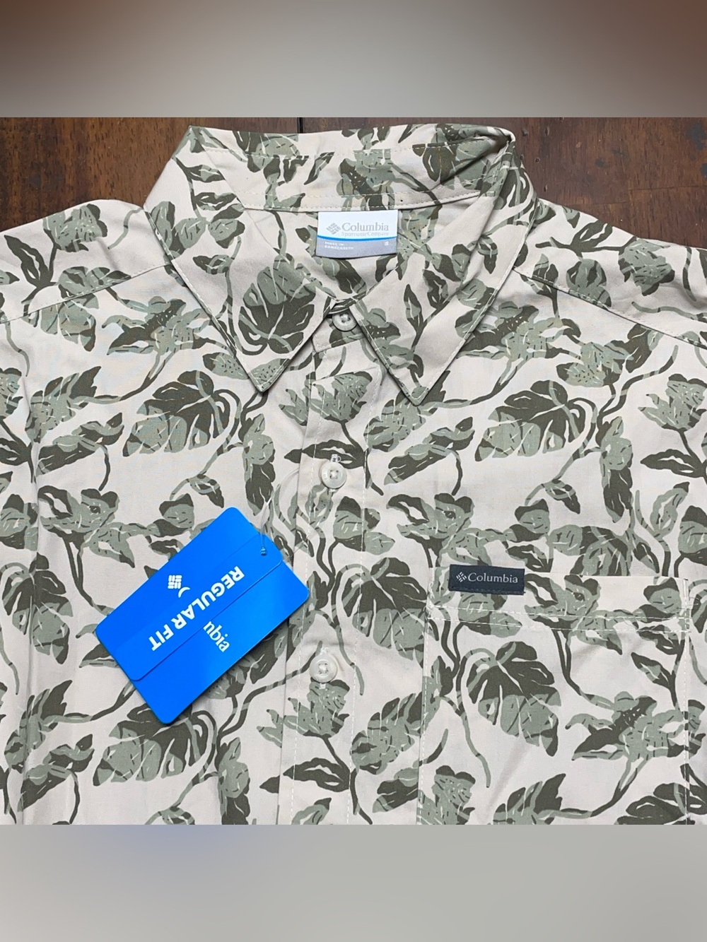 Columbia Camp Shirt Mens S Tropical Foliage Rogers Peak Print NWT MSRP $50